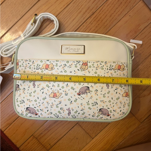 NWT Disney Winnie the Pooh Crossbody Bag - Picture 7 of 8